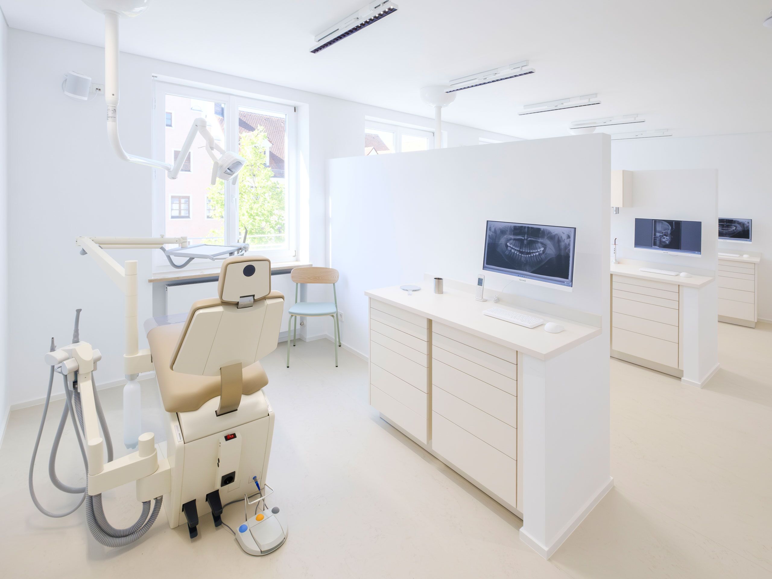 assets/images/3/sievers-guertner-kieferorthopaedie-praxis-behandlung-2560x1920px-eb3e054f.jpg